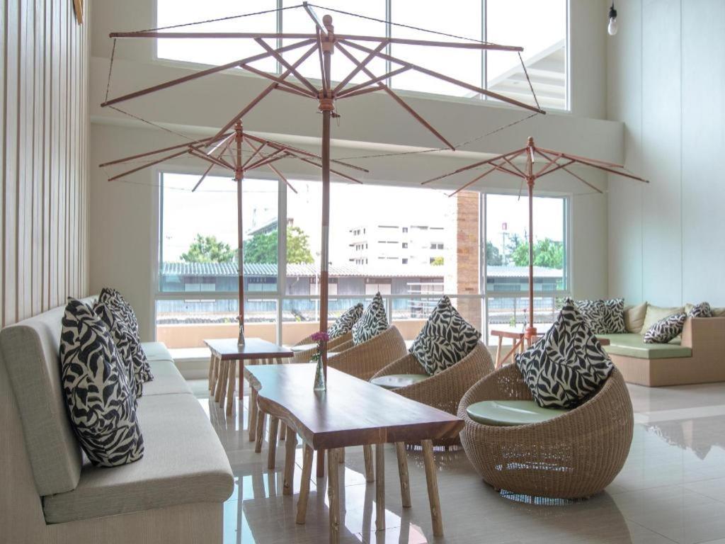 Prachuap Grand Hotel Прачуап-Кхірі-Кхан Екстер'єр фото