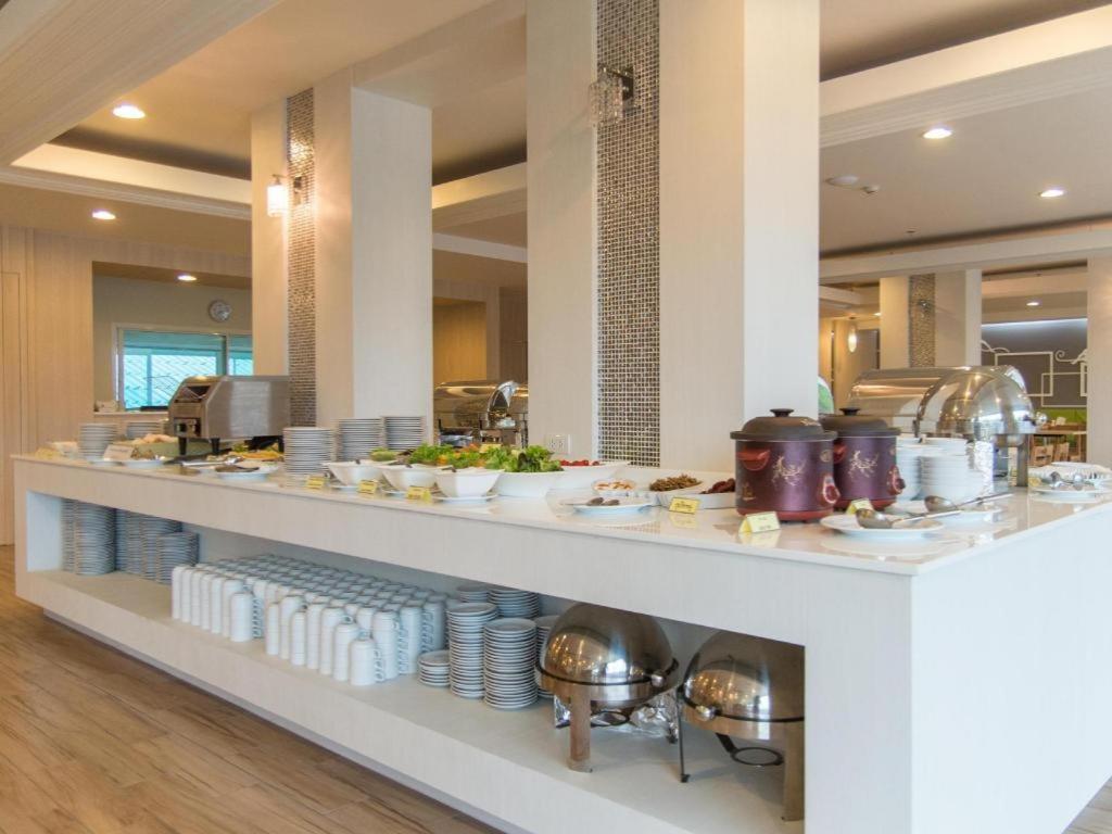 Prachuap Grand Hotel Прачуап-Кхірі-Кхан Екстер'єр фото