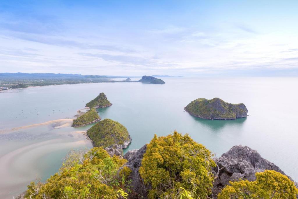Prachuap Grand Hotel Прачуап-Кхірі-Кхан Екстер'єр фото